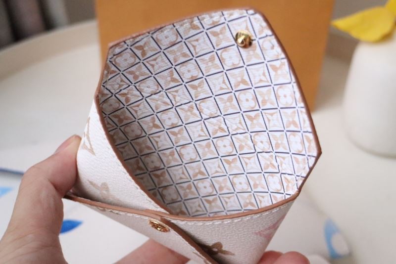 Louis Vuitton Clutch Bags